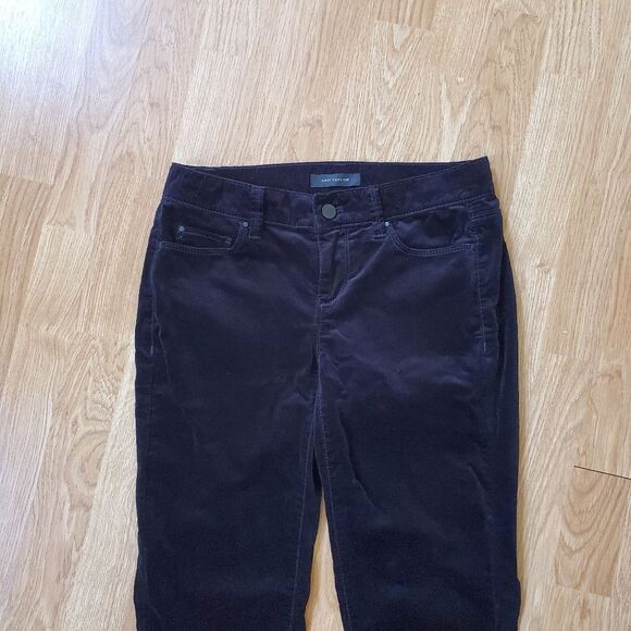 ANN TAYLOR | 'The Skinny' Modern Fit Velvet Pants - size 0 in Black - Picture 3 of 11